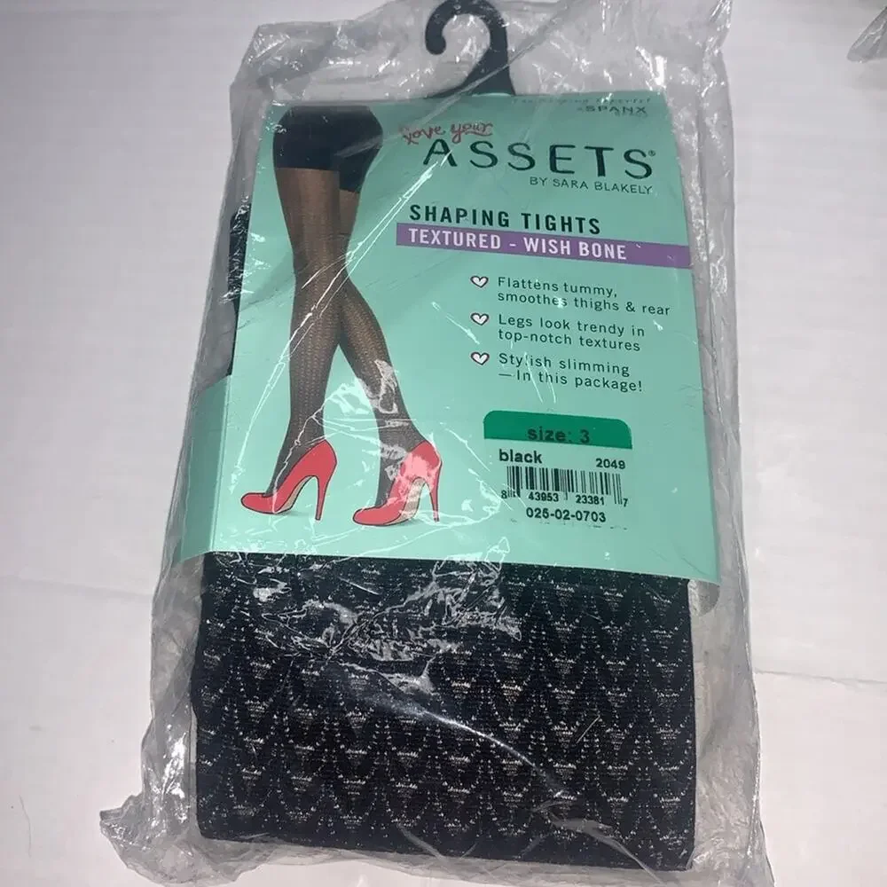 SPANX Assets by Sara Blakely Shaping Tights. Textured Wish Bone.‎ Black. Size 3